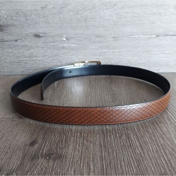 Donald J. Trump Reversible Belt Black & Brown 42 - Picture 2 of 8